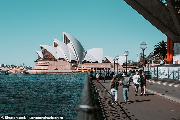 Aussies and expats have said that big cities like Sydney and Perth can be very difficult places to make new friends.